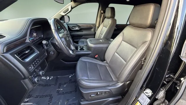 Used 2022 Black Chevrolet Z71 image 18
