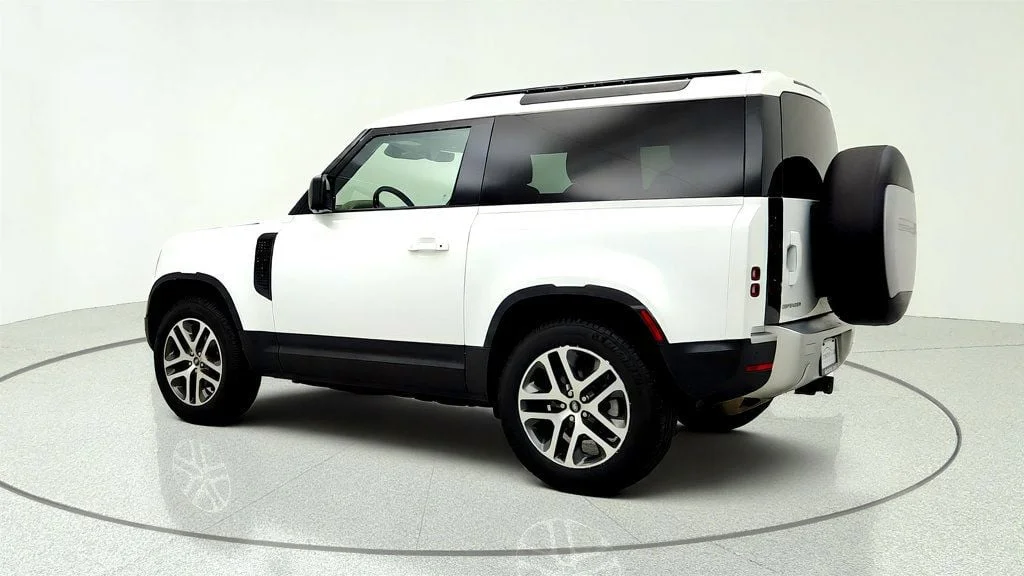 Used 2021 Fuji White Land Rover 90 S AWD w/ Premium LED Lights & Meridian Audio image 7