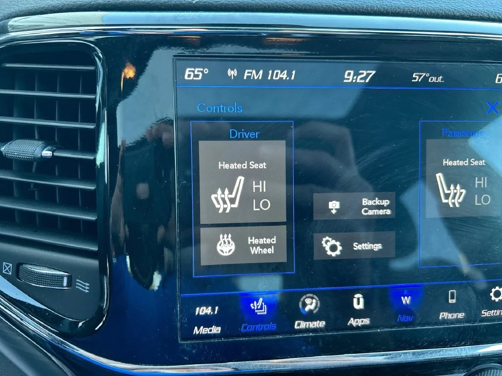 Used 2021 Gray Jeep Laredo X image 29