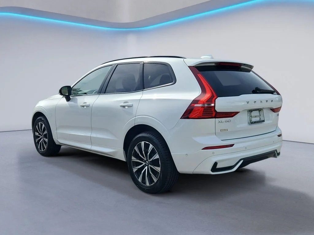 Used 2025 Crystal White Metallic Volvo Plus image 5