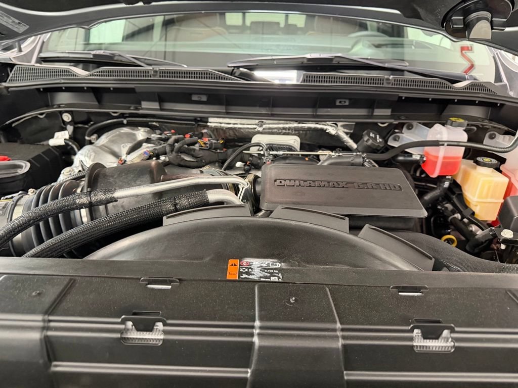 New 2026 Sterling Metallic GMC Denali Ultimate DRW image 4