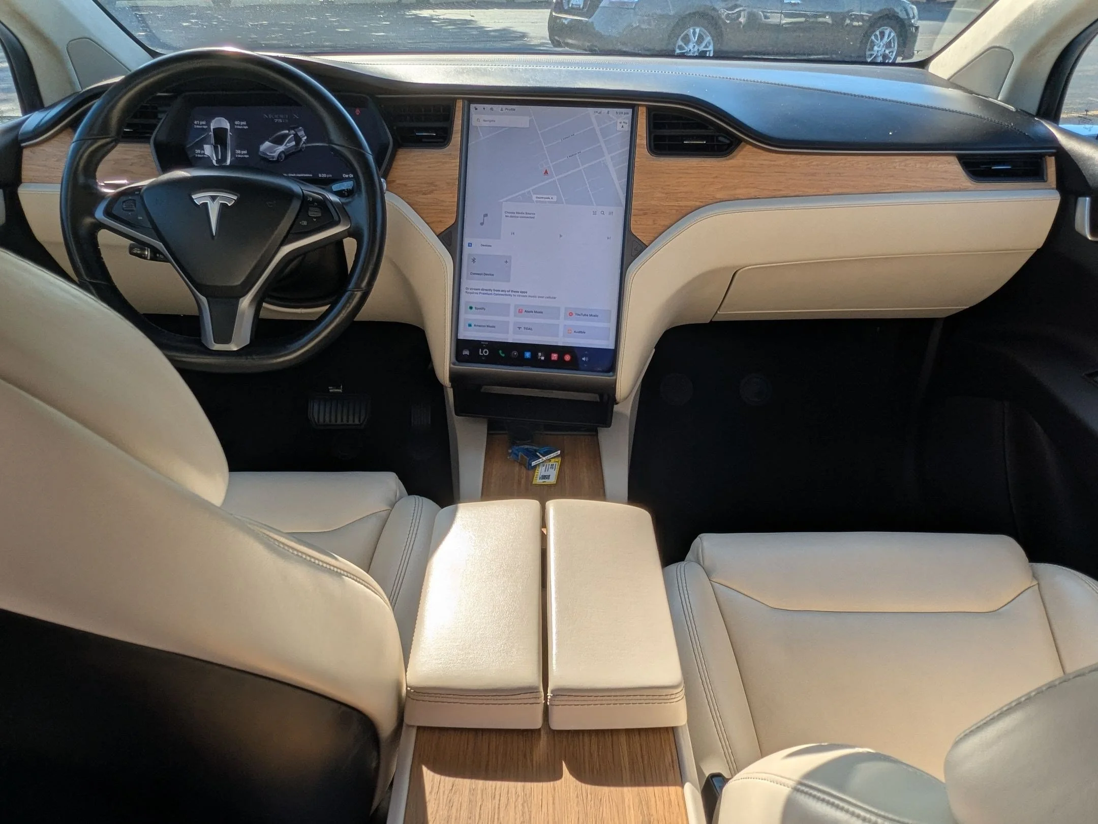 Used 2018 Silver Tesla 75D image 24