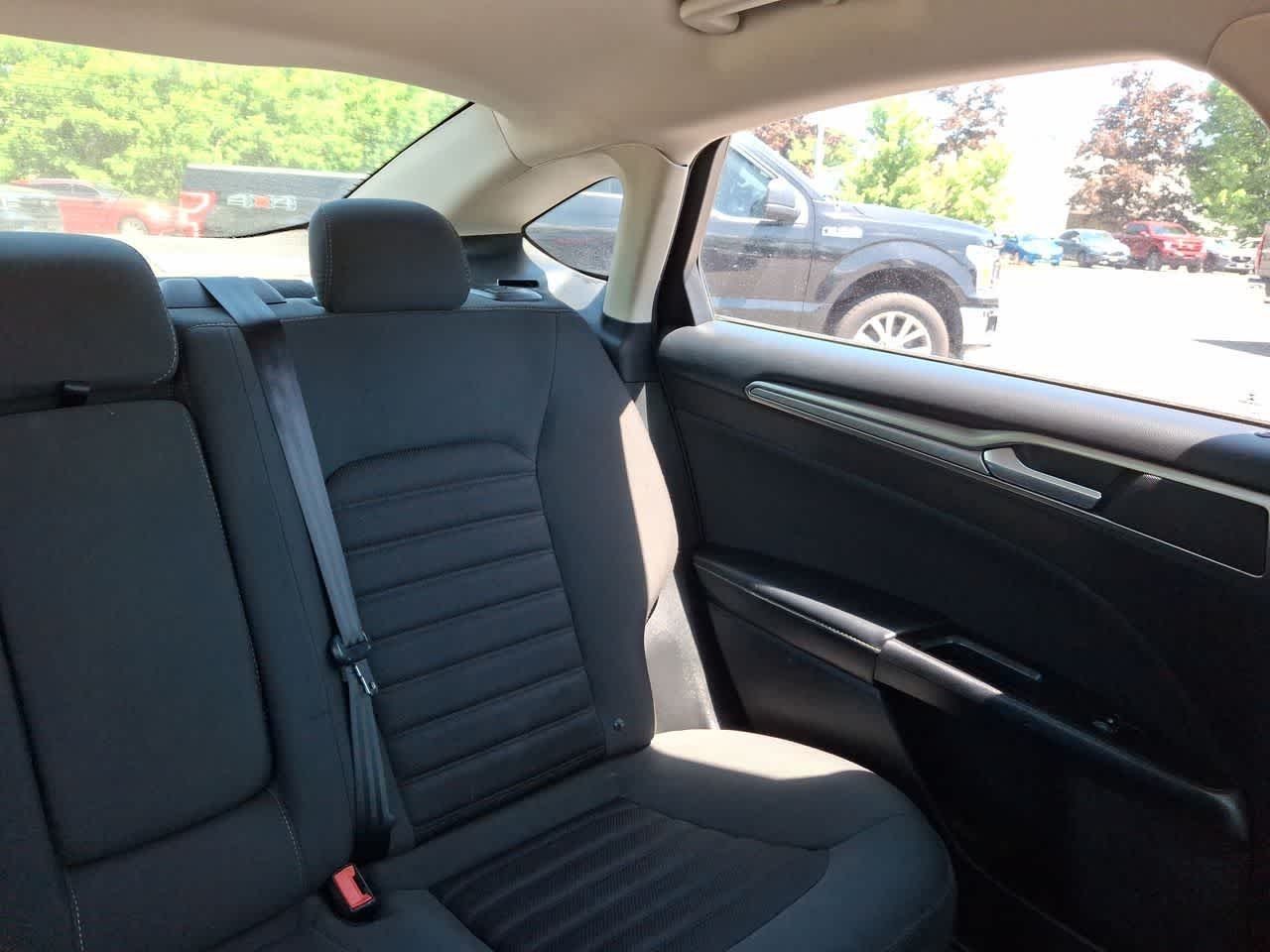 Used 2017 Burgundy Velvet Metallic Tinted Clearcoat Ford SE image 14