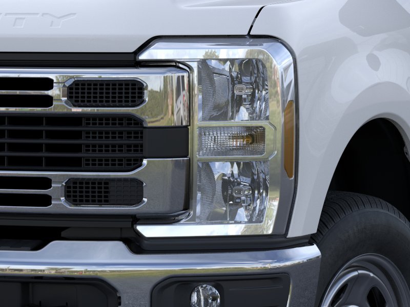 New 2025 Oxford White Ford F-350® XL image 18