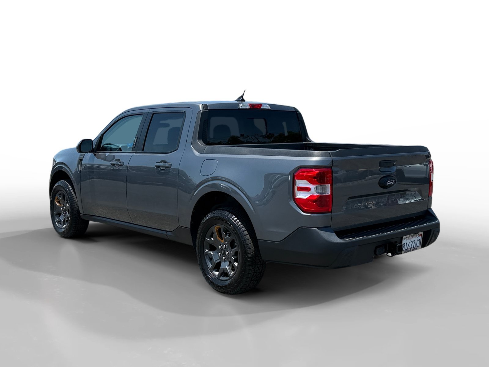 Used 2023 Carbonized Gray Metallic Ford Lariat image 3