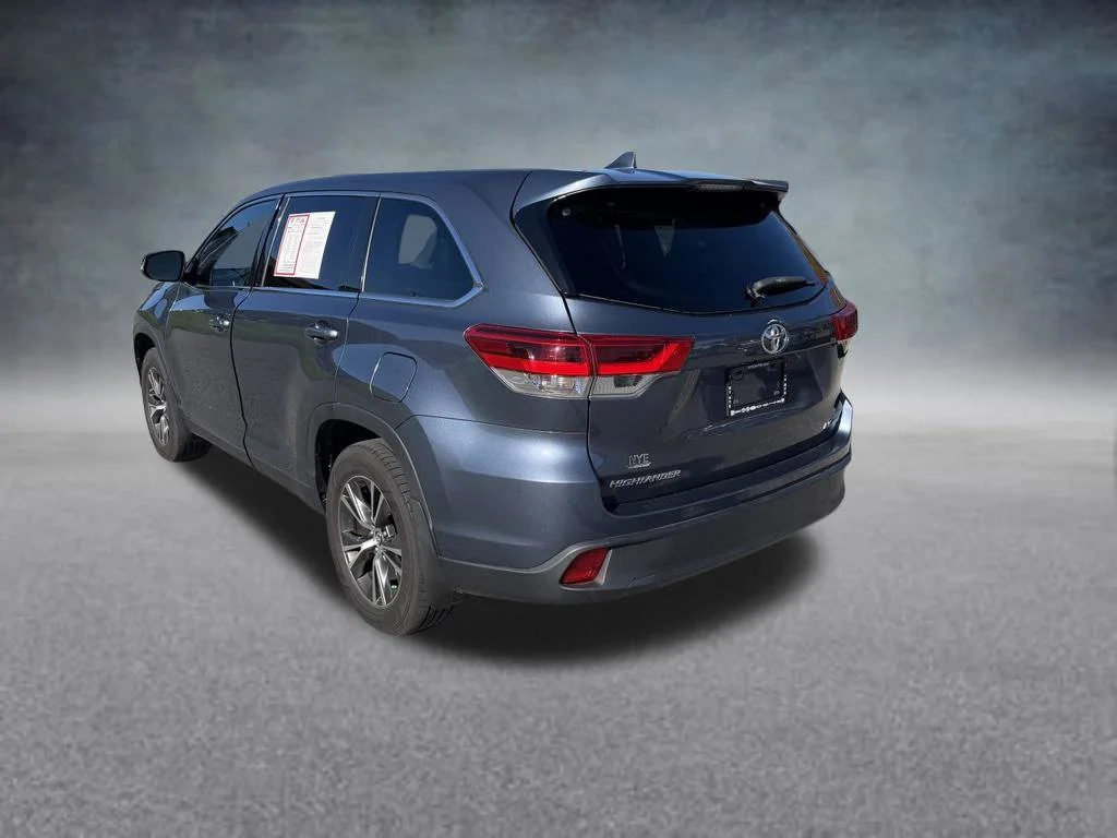 Used 2019 Blue Toyota LE Plus image 3