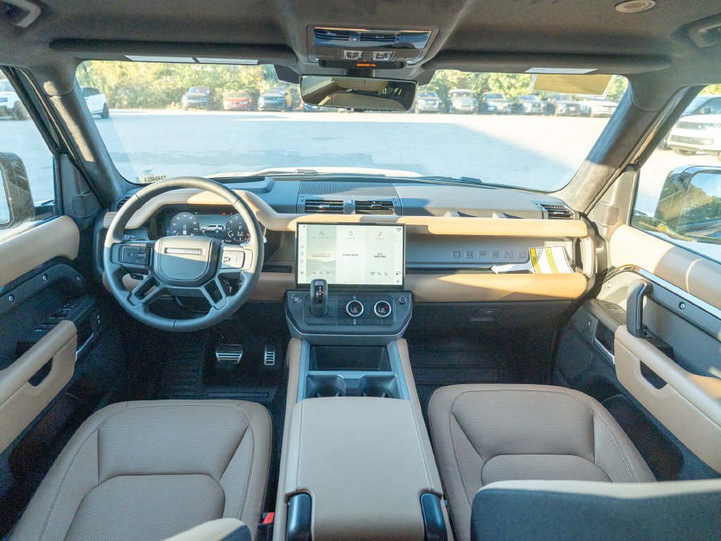 2026 Land Rover Defender V8 - Photo 17