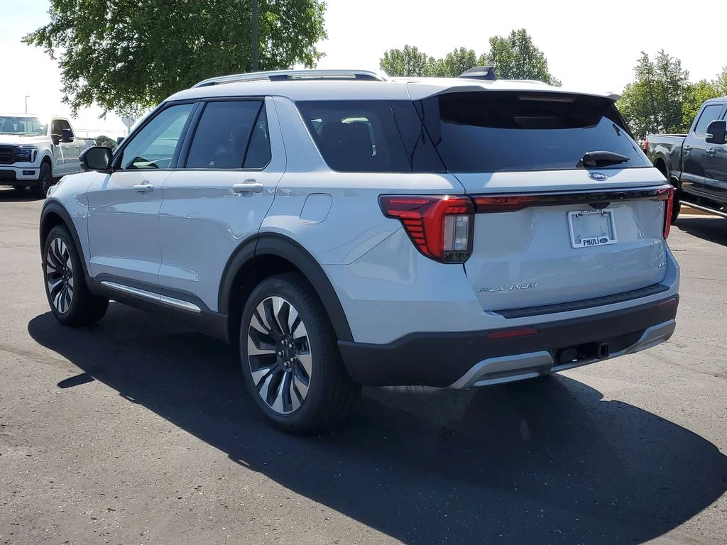New 2026 Space White Metallic Ford Platinum™ image 3