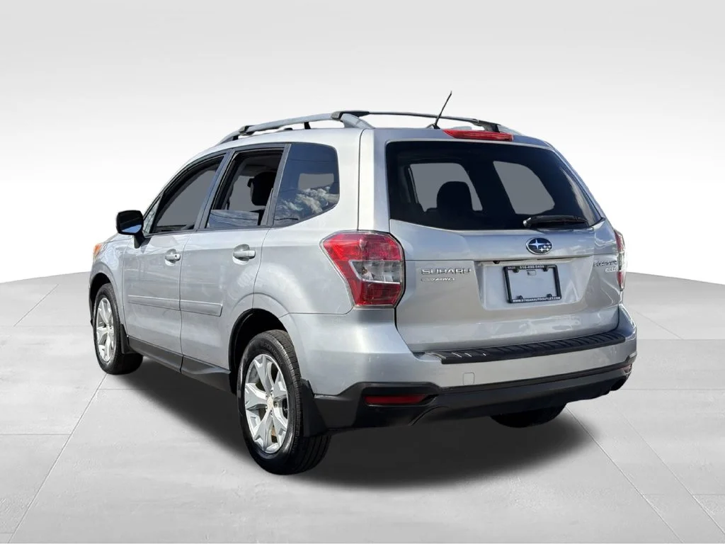 Used 2015 Silver Subaru 2.5i Premium image 5