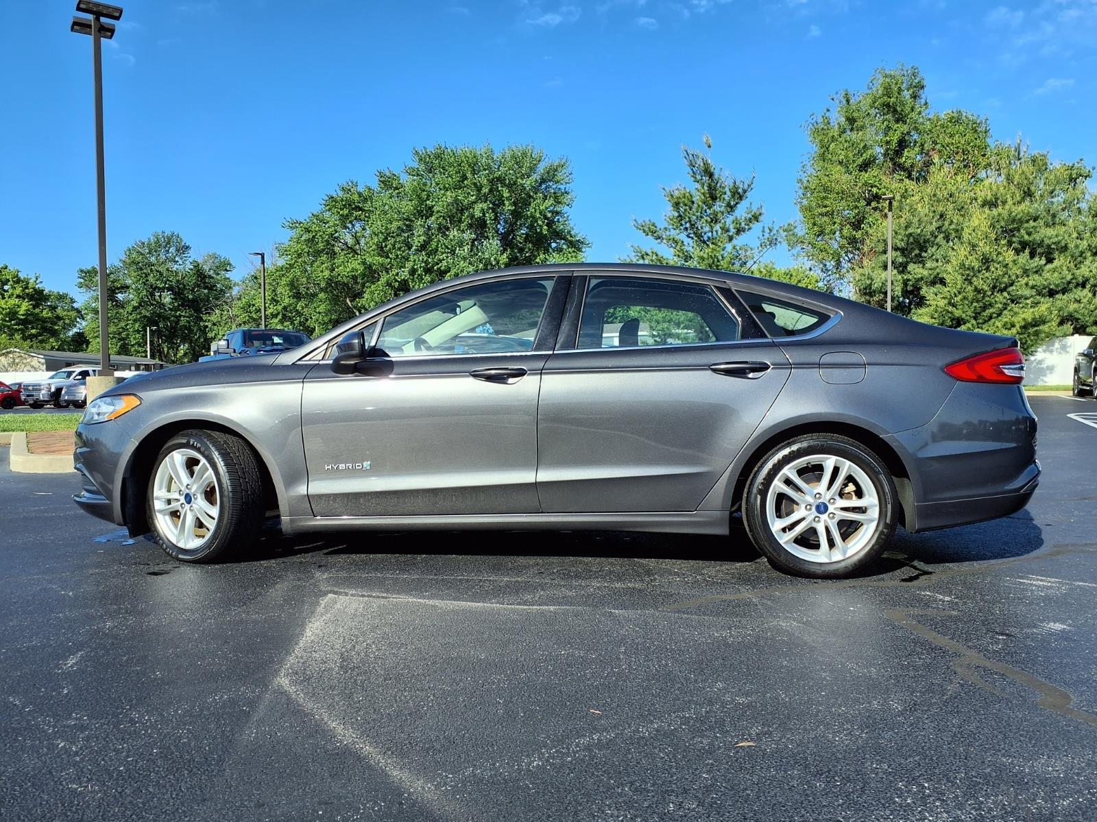 Used 2018 Gray Ford S image 26