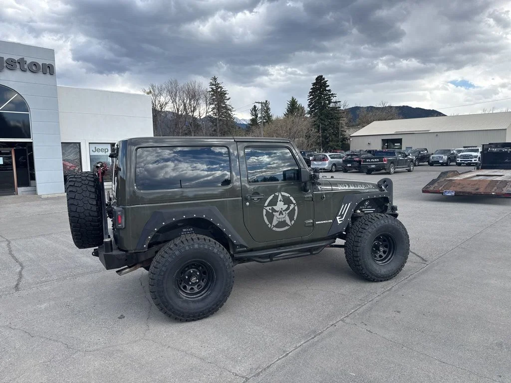 Used 2016 Green Jeep Rubicon image 2