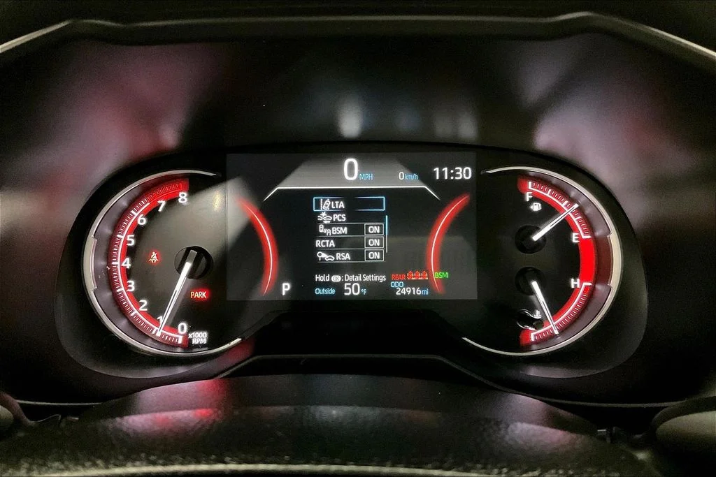Used 2025 Silver Toyota XLE image 24