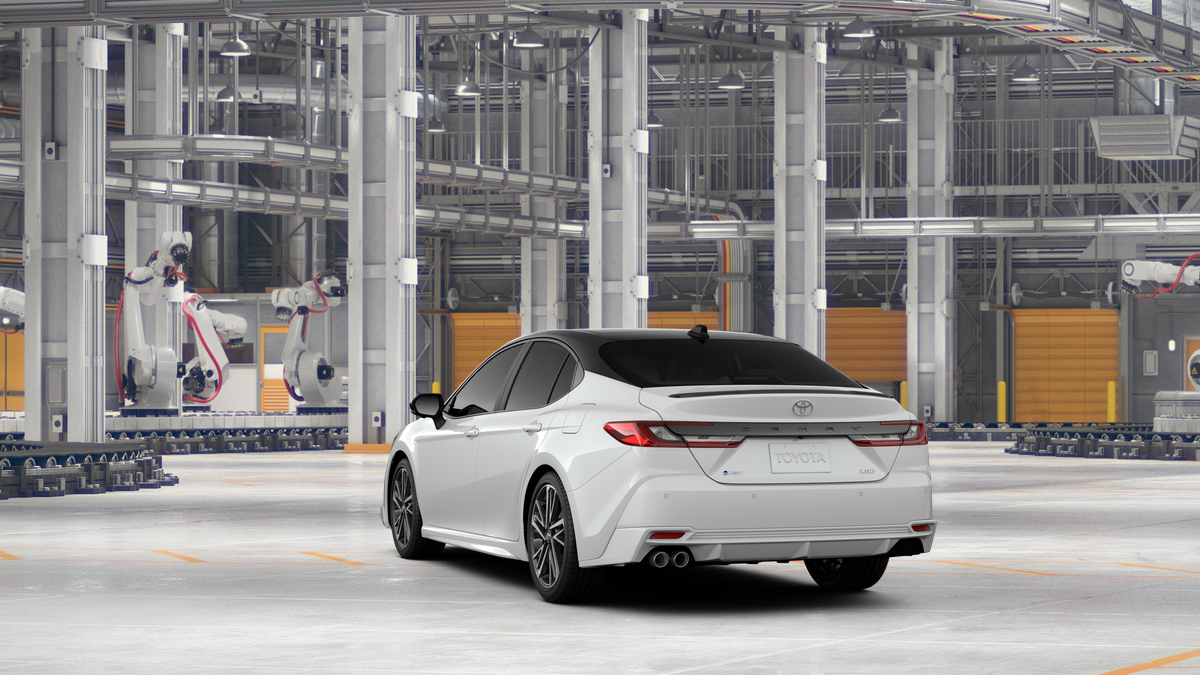 New 2026 Wind Chill Pearl with Midnight Black Metallic roof Toyota XSE image 29