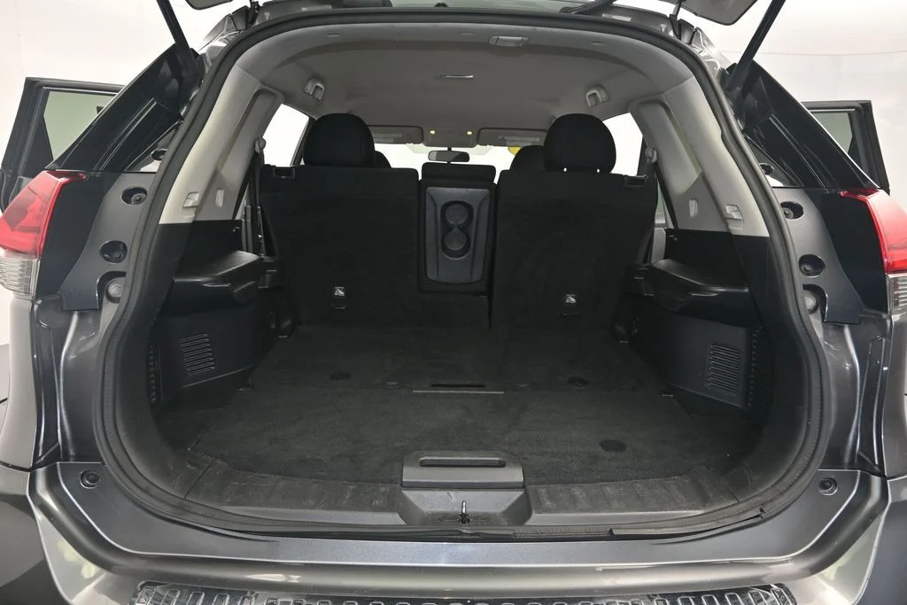 Used 2017 Gun Metallic Nissan SV image 11