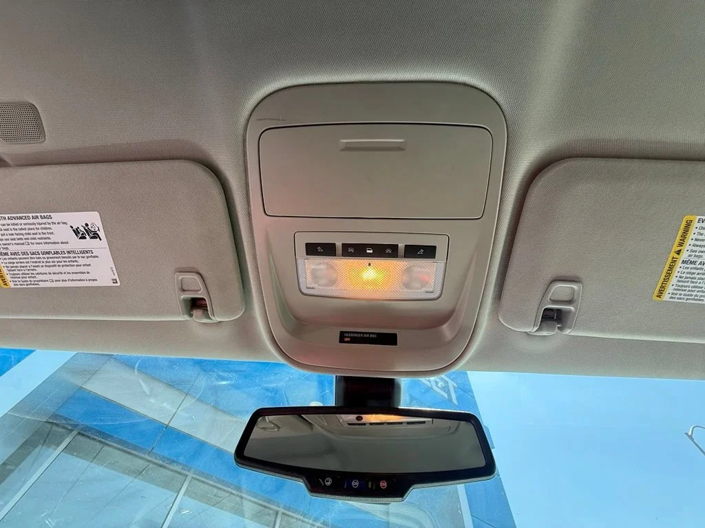 Used 2022 SUMMIT WHITE GMC 4WD Elevation image 29