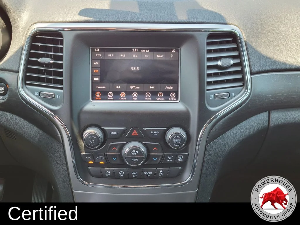 Used 2018 Gray Jeep Laredo E image 21