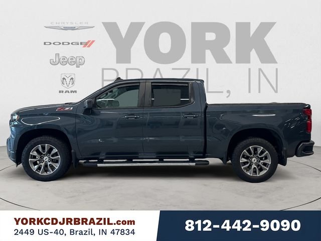 Used 2019 Gray Chevrolet RST image 2