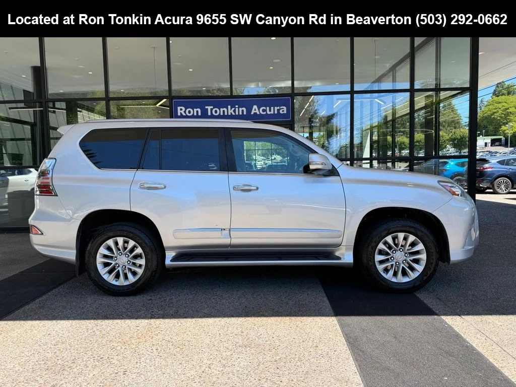 Used 2016 Silver Lining Metallic Lexus 460 image 8