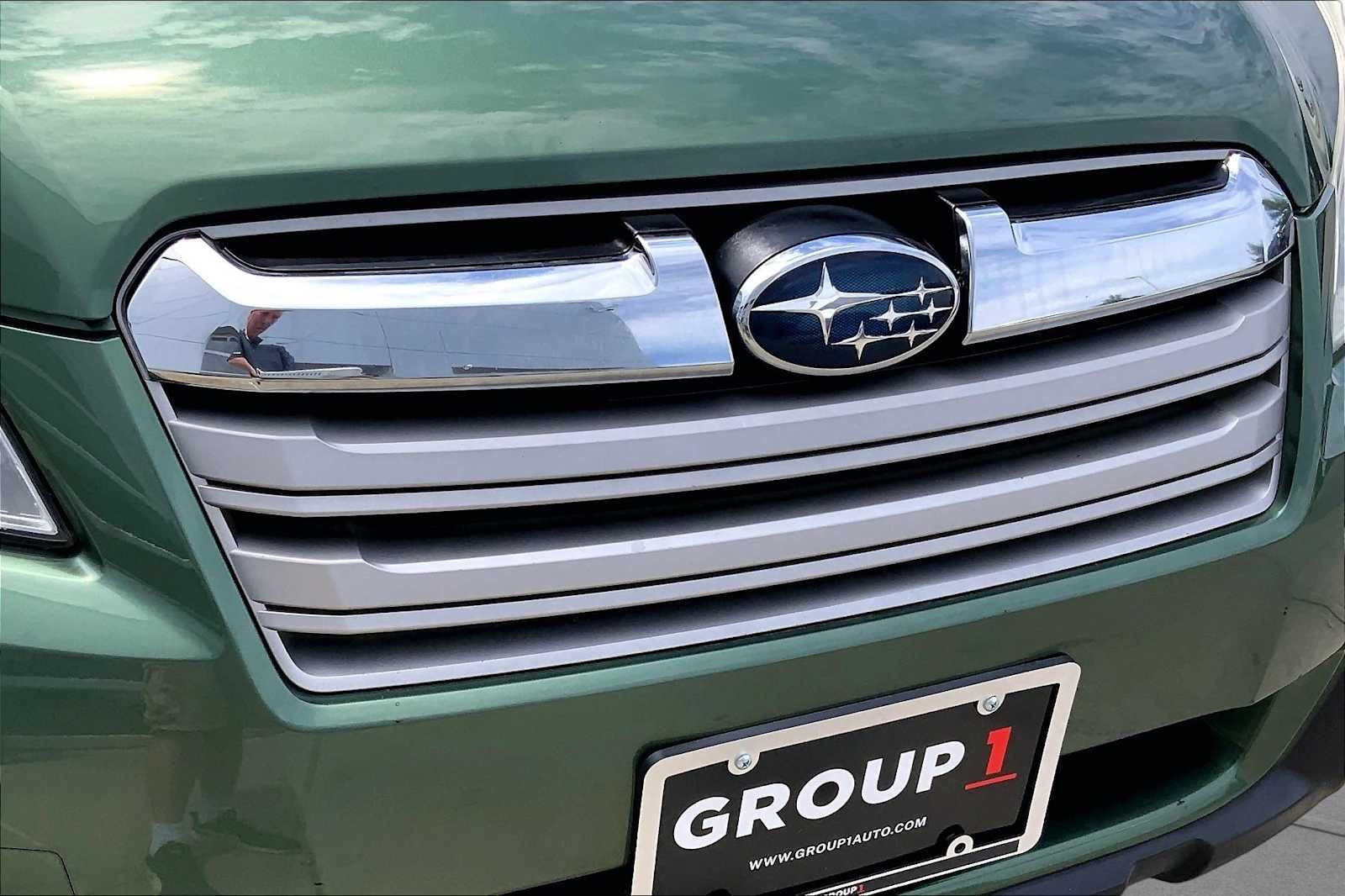 Used 2014 Cypress Green Pearl Subaru 2.5i Premium image 31