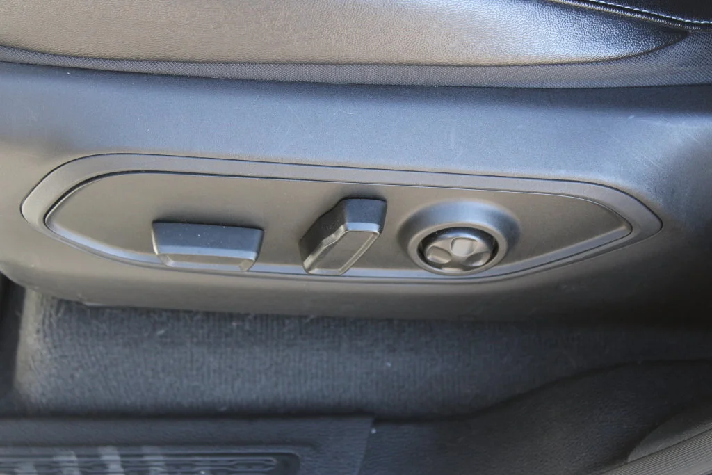 Used 2023 Black Jeep Limited image 17