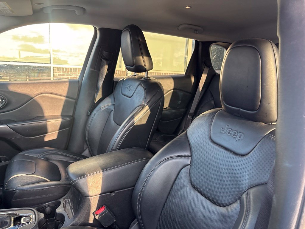 Used 2019 Billet Silver Metallic Clearcoat Jeep Limited image 12