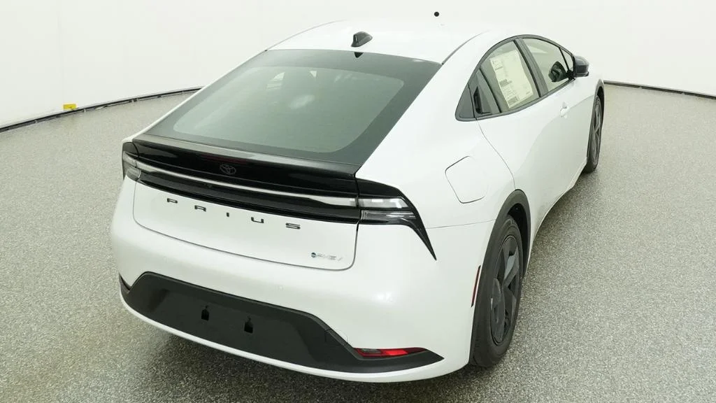 New 2026 Wind Chill Pearl Toyota SE image 25