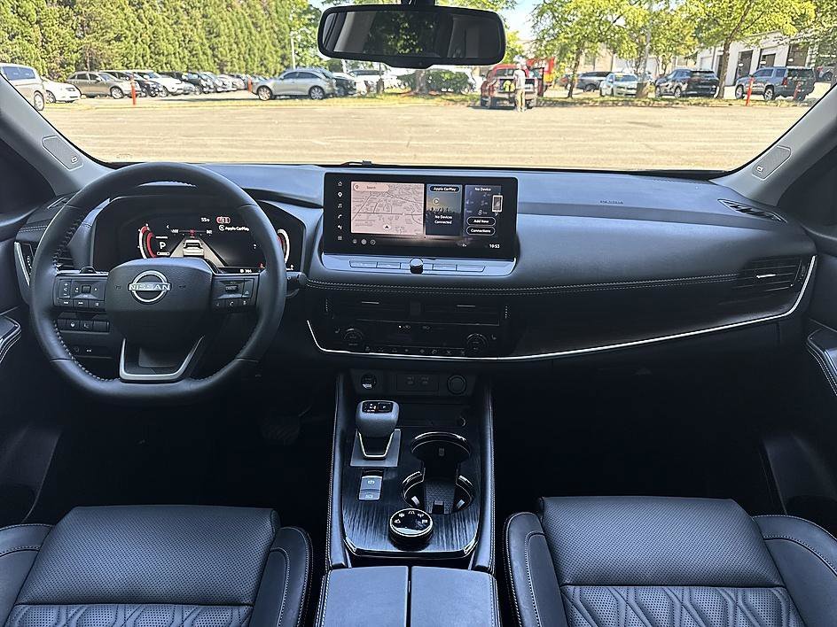 Used 2026 Gun Metallic Nissan Platinum image 19
