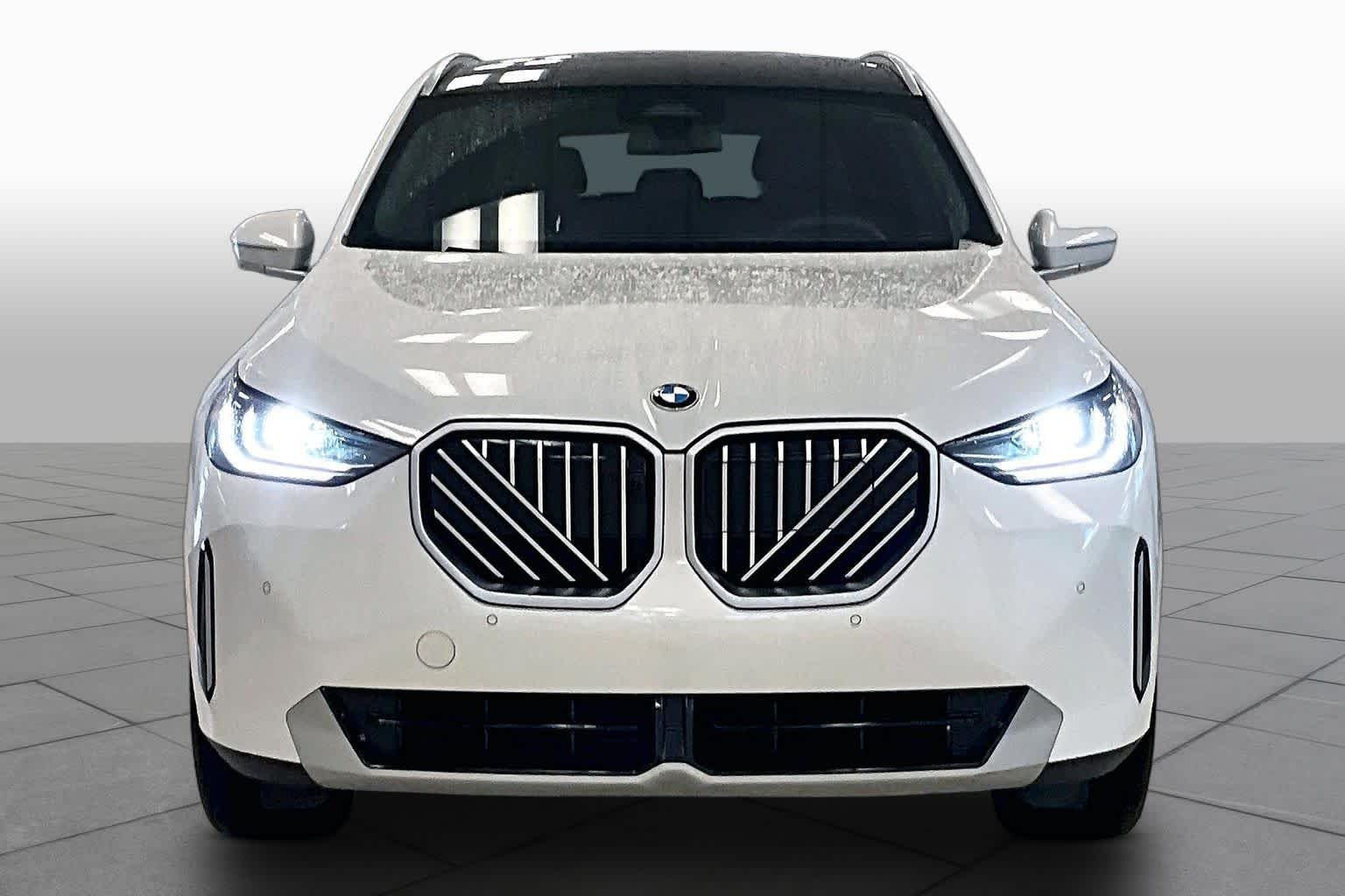 Used 2025 Mineral White Metallic BMW 30 xDrive image 3