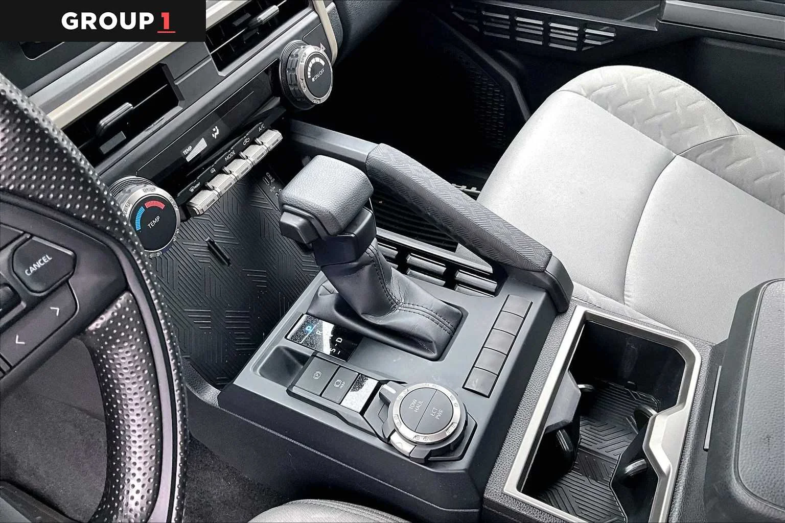 2025 Toyota Tacoma SR5 - Photo 17