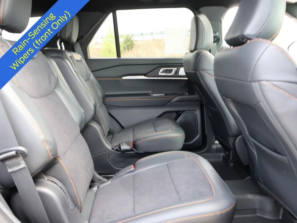 New 2026 Agate Black Metallic Ford Tremor® image 12