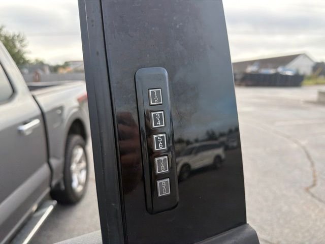 Used 2021 Gray Metallic Ford XLT image 8