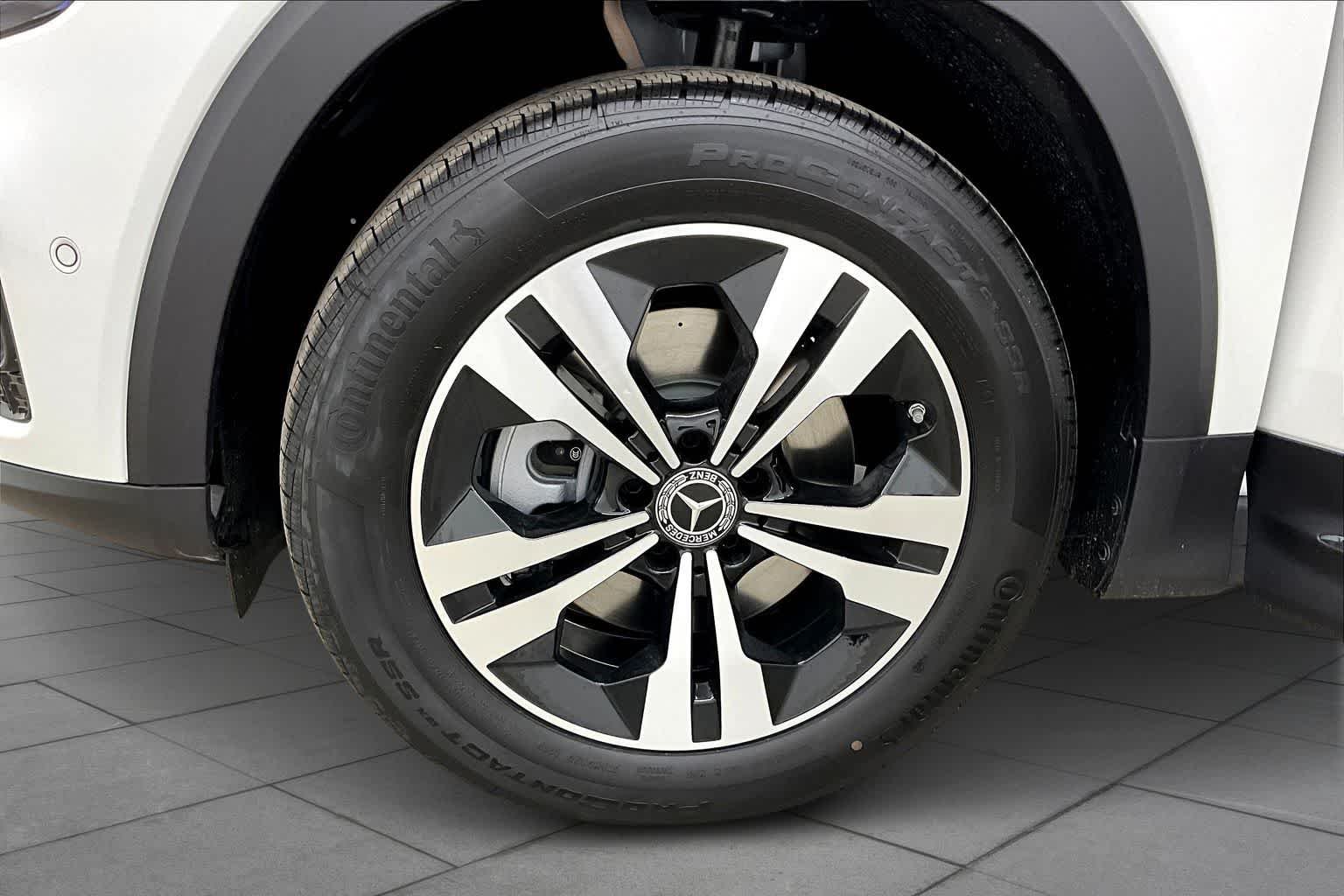 New 2026 Polar White Mercedes-Benz GLB 250 image 11