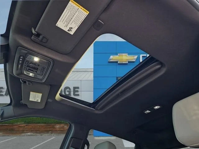 Used 2023 Iridescent Pearl Tricoat Chevrolet LTZ image 19