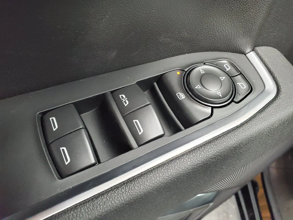 New 2026 Onyx Black GMC Elevation image 22
