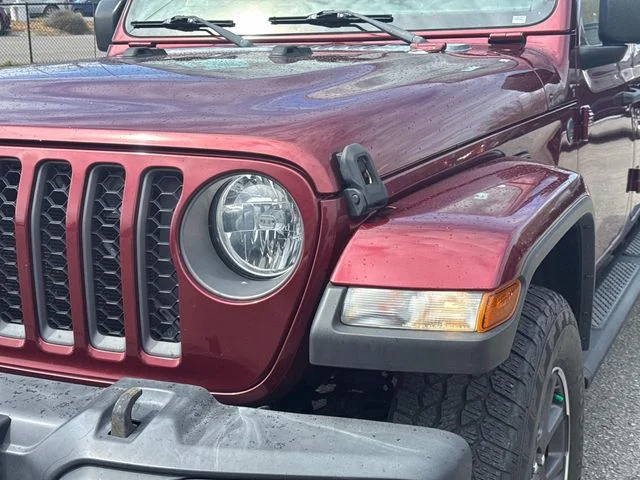 Used 2021  Jeep Sport image 11