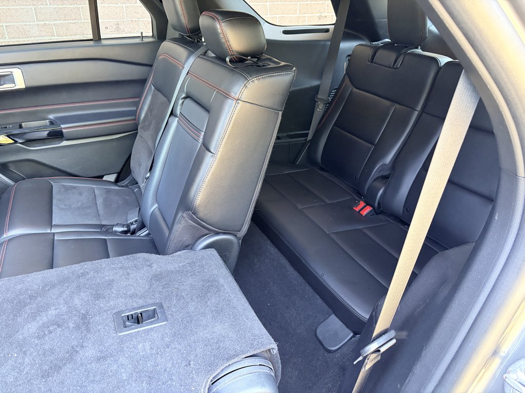 Used 2023 Carbonized Gray Metallic Ford ST-Line image 19