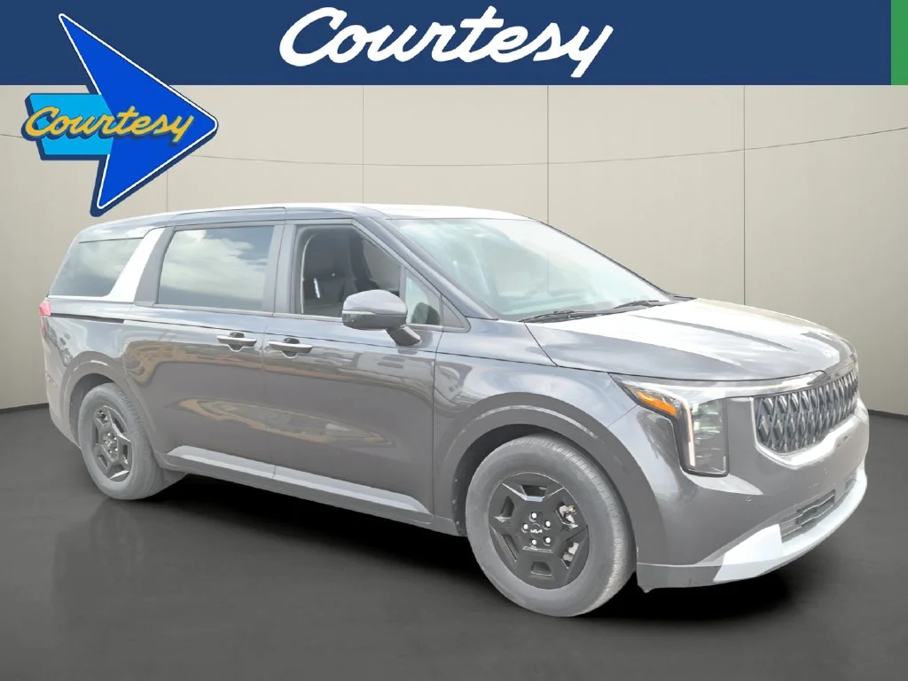 Used 2025 Gray Kia LXS image 1