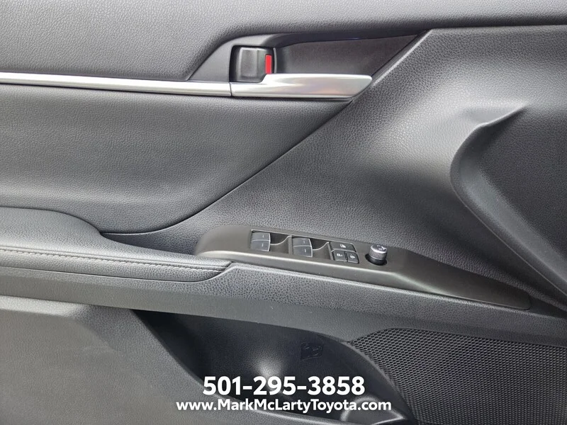 Used 2024 Ice Edge TOYOTA XSE AUTO image 25