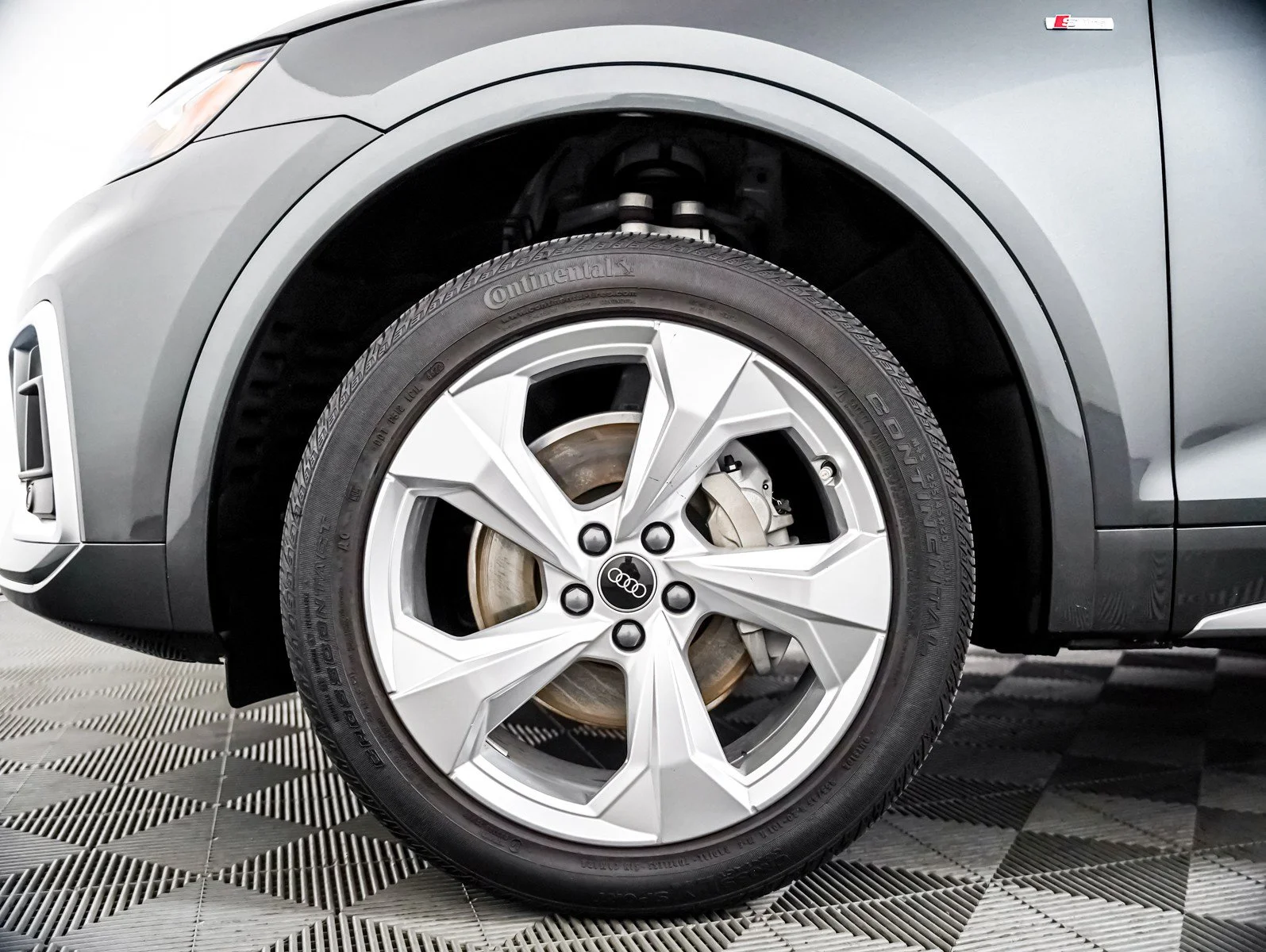 Used 2023 Daytona Gray Pearl Effect Audi S line Premium Plus image 4