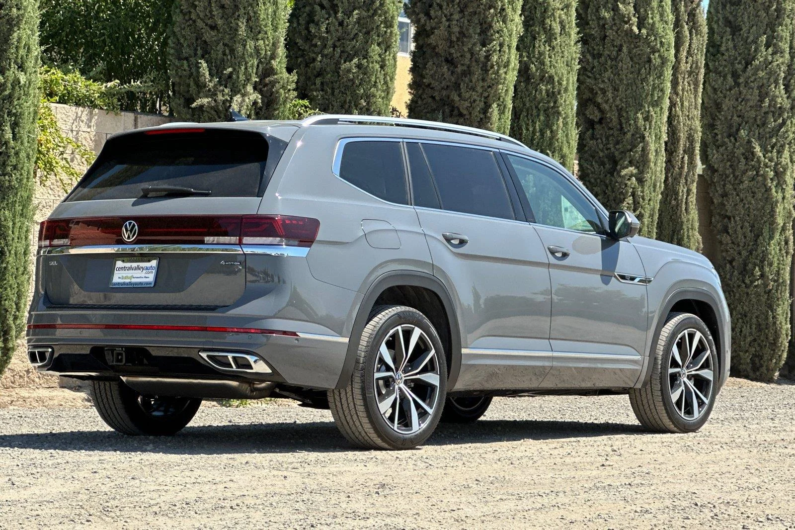 New 2026 Pure Gray Volkswagen 2.0T SEL Premium R-Line image 4