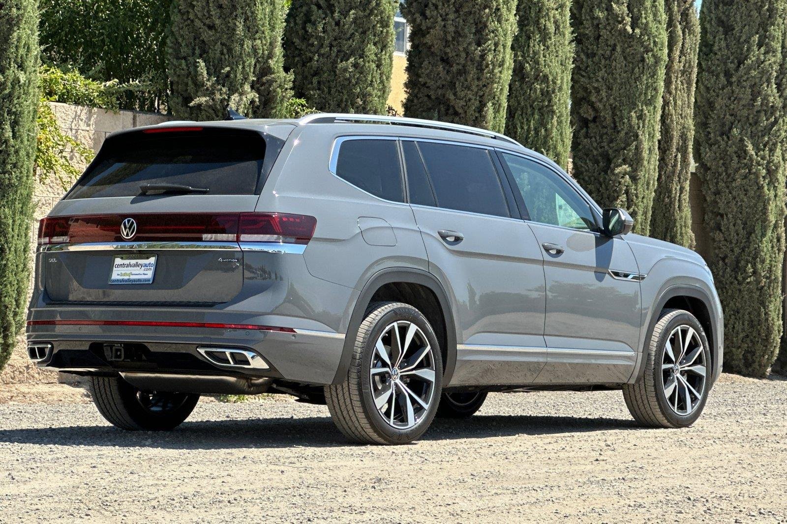 New 2026 Pure Gray Volkswagen 2.0T SEL Premium R-Line image 4