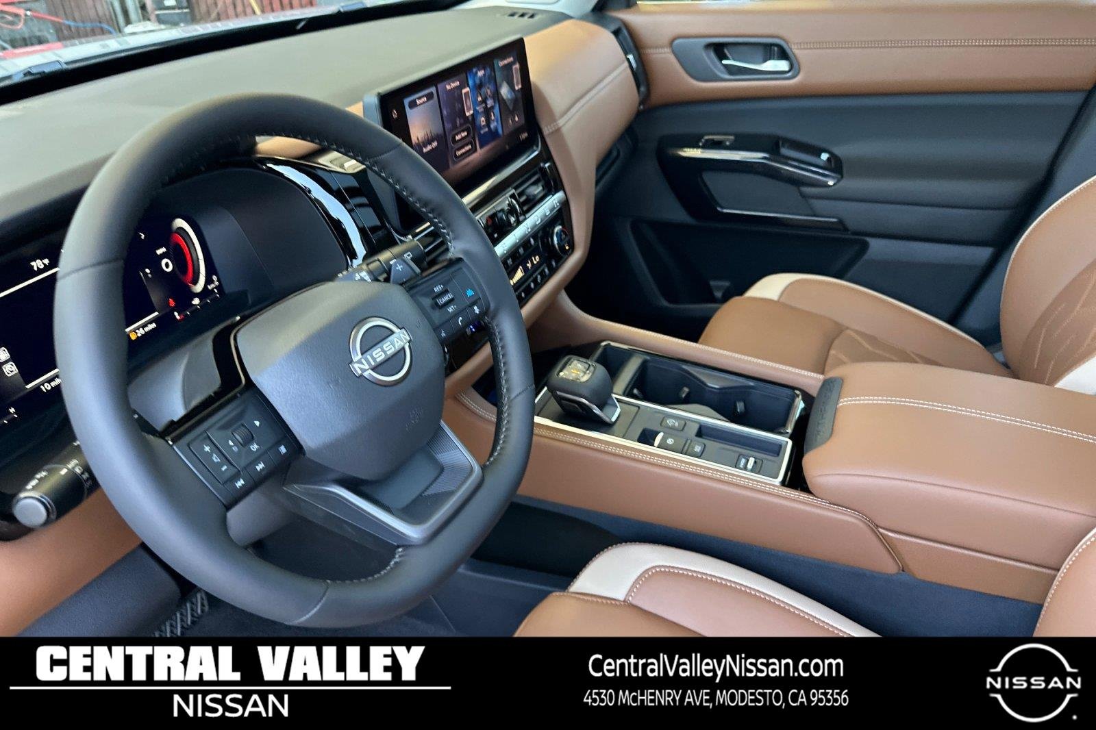 New 2026 Boulder Gray Pearl/Super Black Nissan Platinum image 10