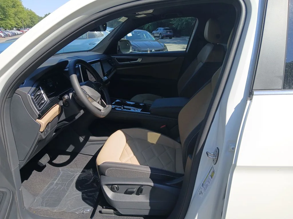 2026 Volkswagen Atlas Cross Sport SE w/Tech - Photo 9