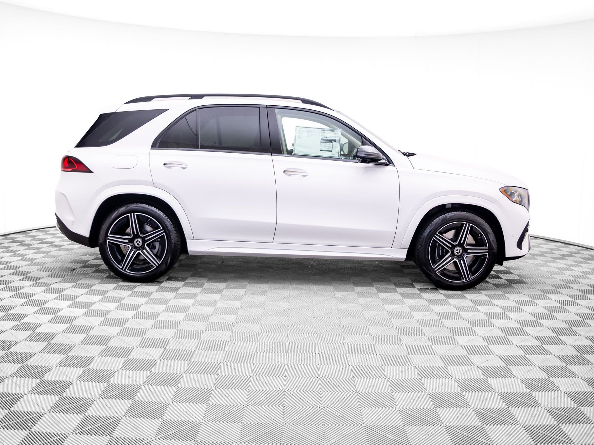 New 2027 Polar White Mercedes-Benz GLE 450 image 6