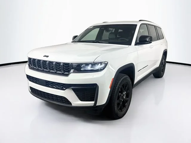New 2026 Bright White Clear-Coat Exterior Paint Jeep Laredo image 3