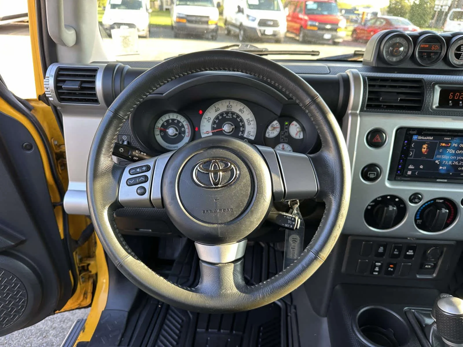 Used 2007 White / Sun Fusion Toyota  image 20