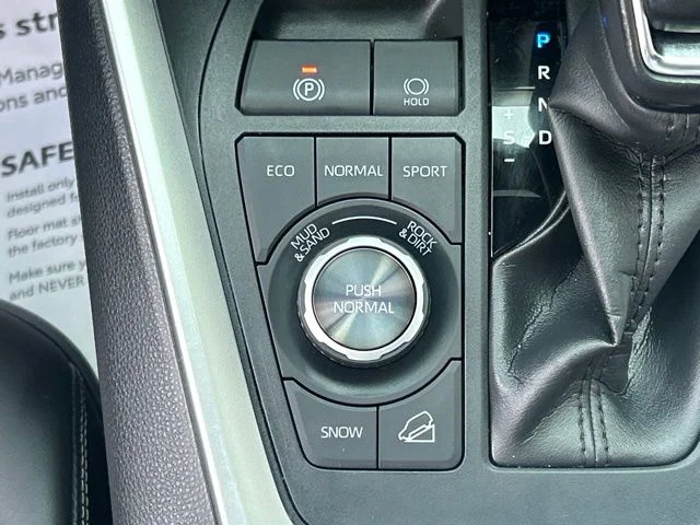 Used 2019  Toyota Limited image 67