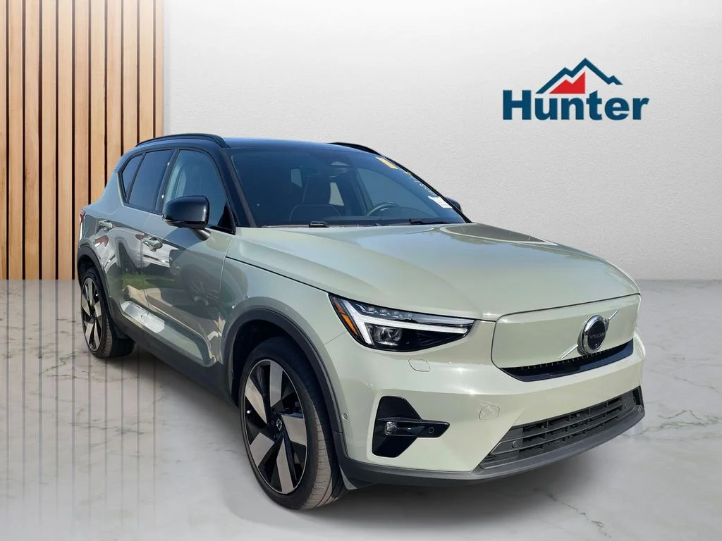 Used 2023 Sage Green Metallic Volvo Ultimate image 1