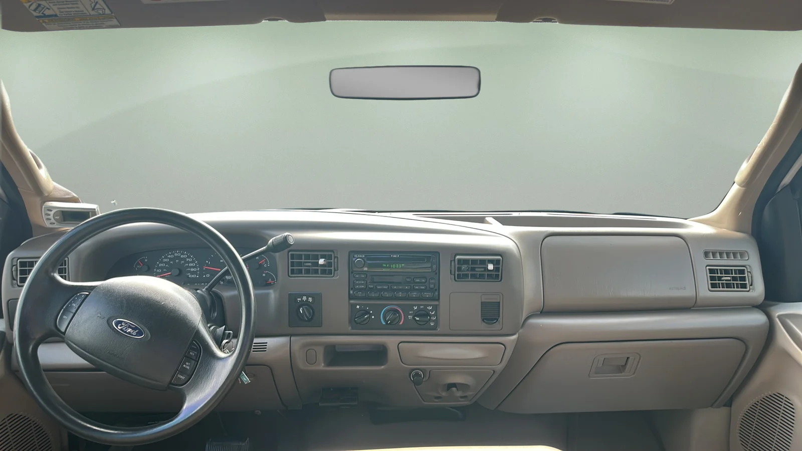 Used 2004 White Ford Lariat image 9