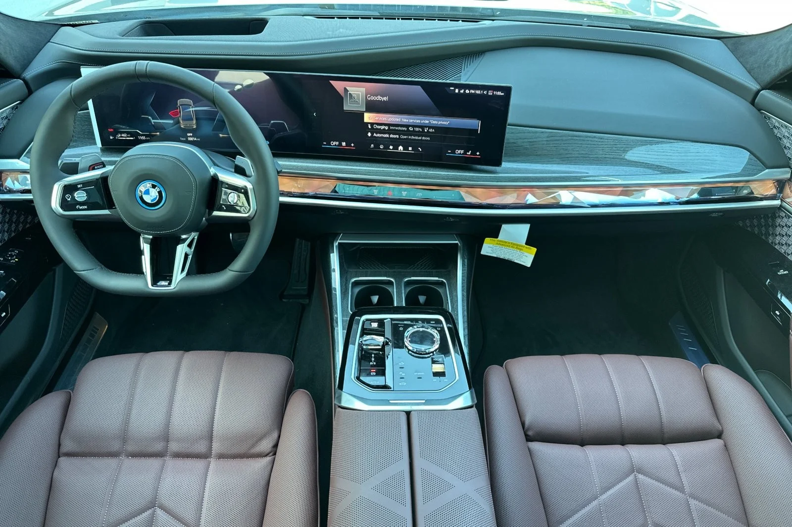 New 2026 Oxide Grey Metallic BMW 750e xDrive image 12